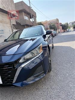 نيسان ألتيما